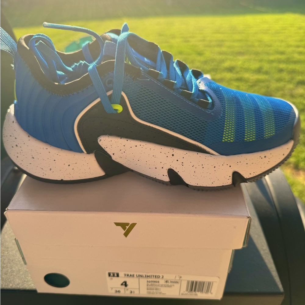 Adidas Trae Unlimited Boys 4